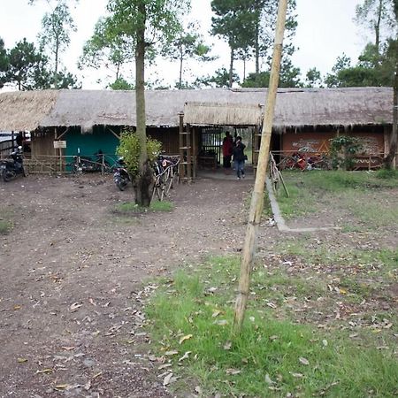 Papandayan Camping Ground Hotel Cileuleuy Екстериор снимка